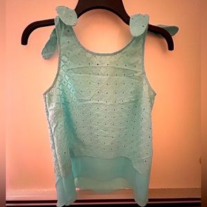 Kensie Top. Size XS color Aqua Blue.